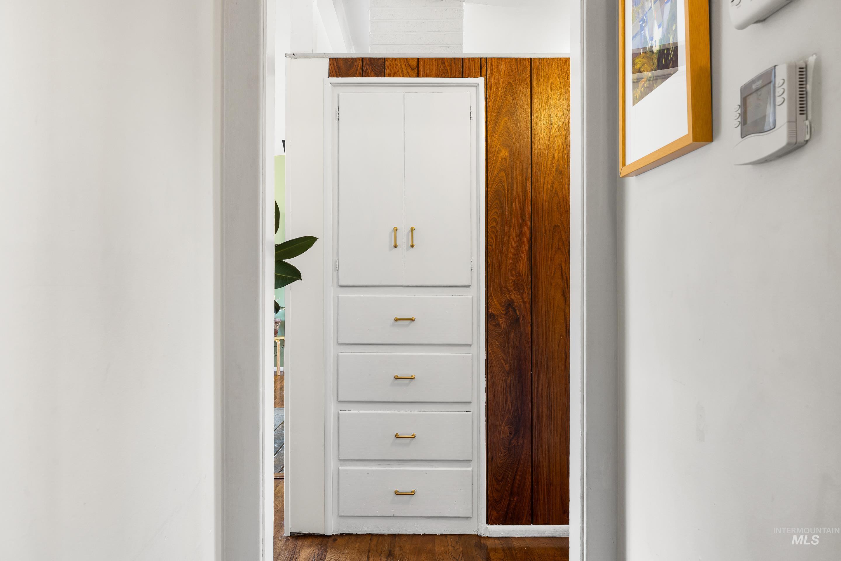 2824 West Kathryn Street Boise, ID 83705 - Photo 28 of 40 Hall featuring dark wood-style floors