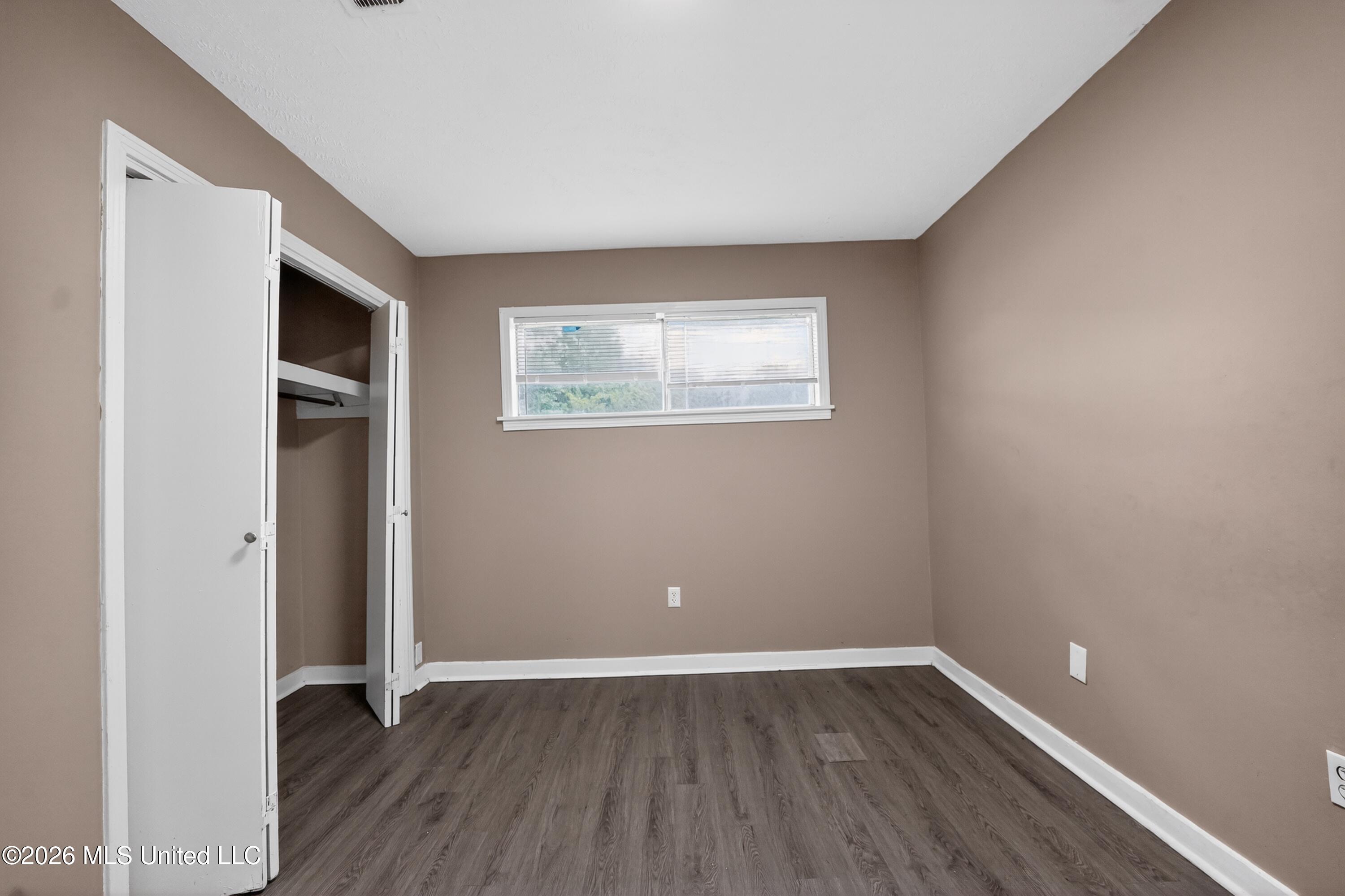 6578 Van Buren Road Jackson, MS 39213 - Photo 29 of 42 29_6578_Van_Buren_Rd-Bedroom-7270