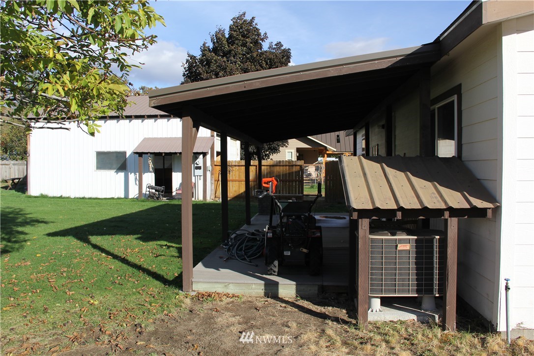 1008 Riverside Avenue Twisp, WA 98856 - Photo 10 of 22