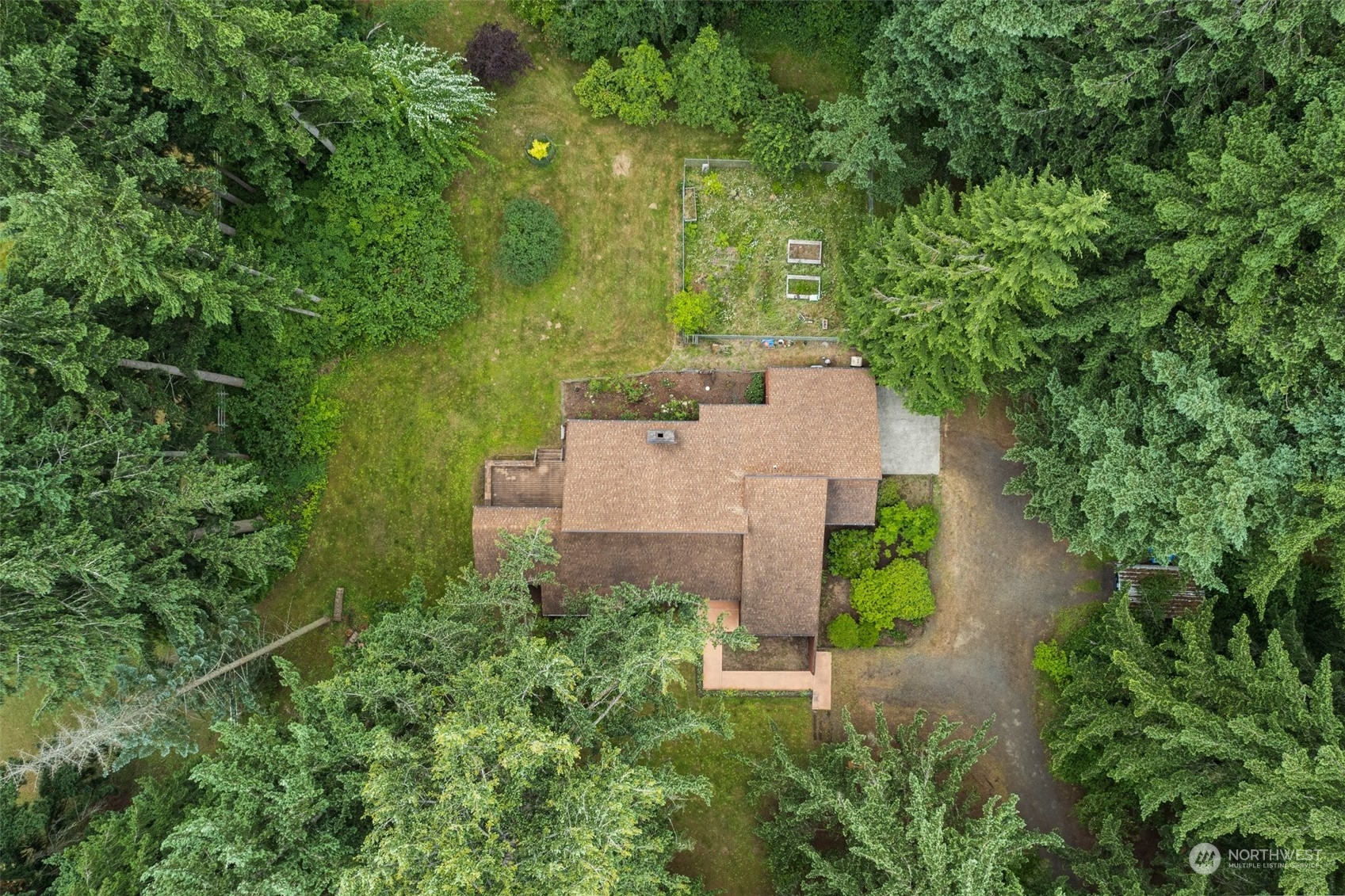 289 Kennicott Road Chehalis, WA 98532 - Photo 2 of 40 an aerial view of a house with a yard