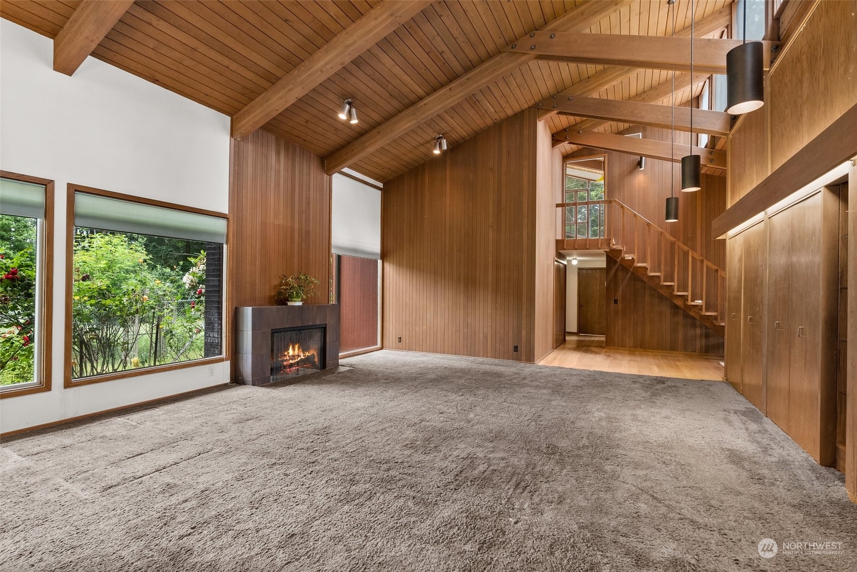 289 Kennicott Road Chehalis, WA 98532 - Photo 10 of 40 a view of empty room with a fireplace