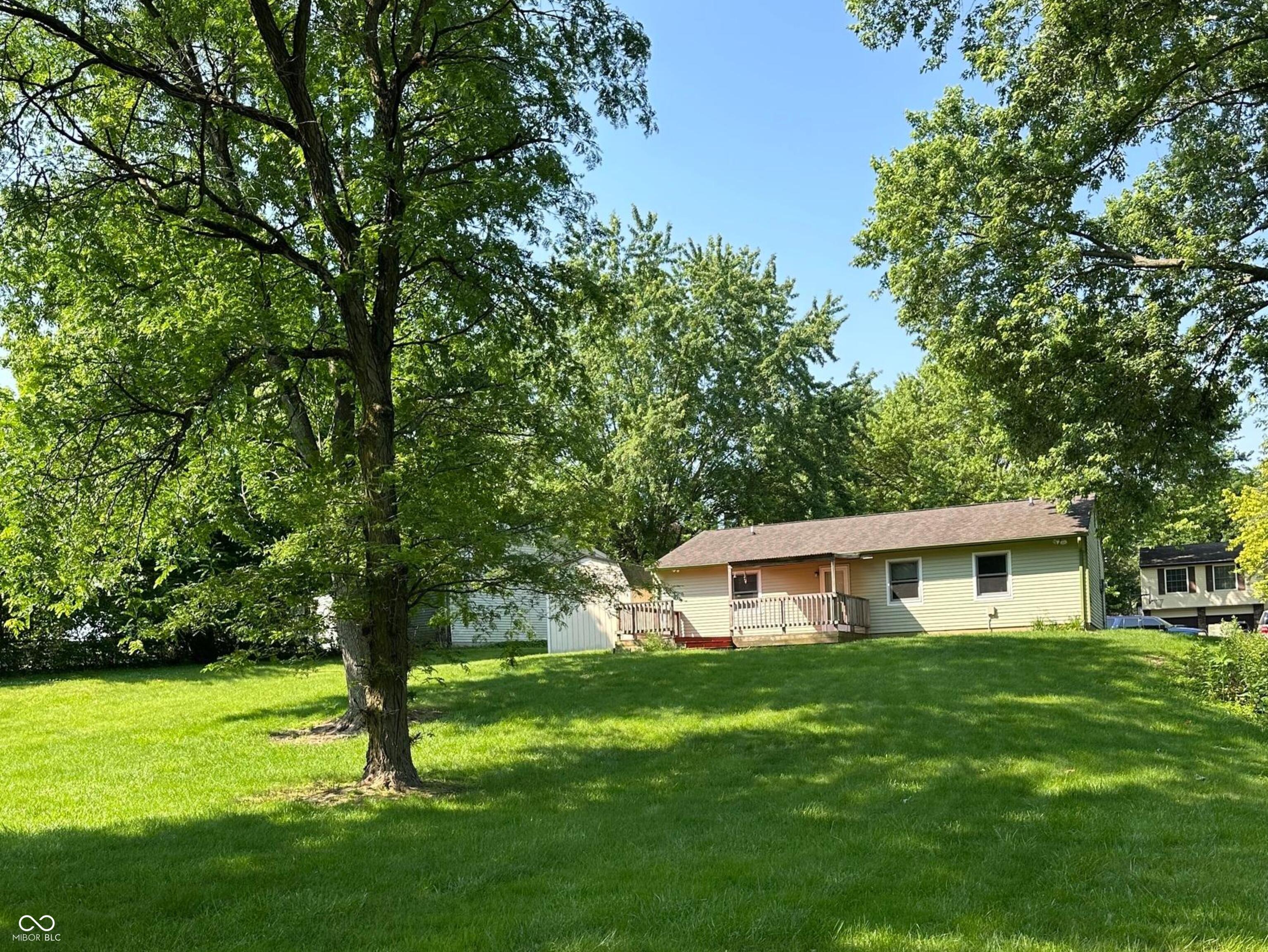 1219 Lansdowne Road Indianapolis, IN 46234 - Photo 3 of 14 Gallery Image 3