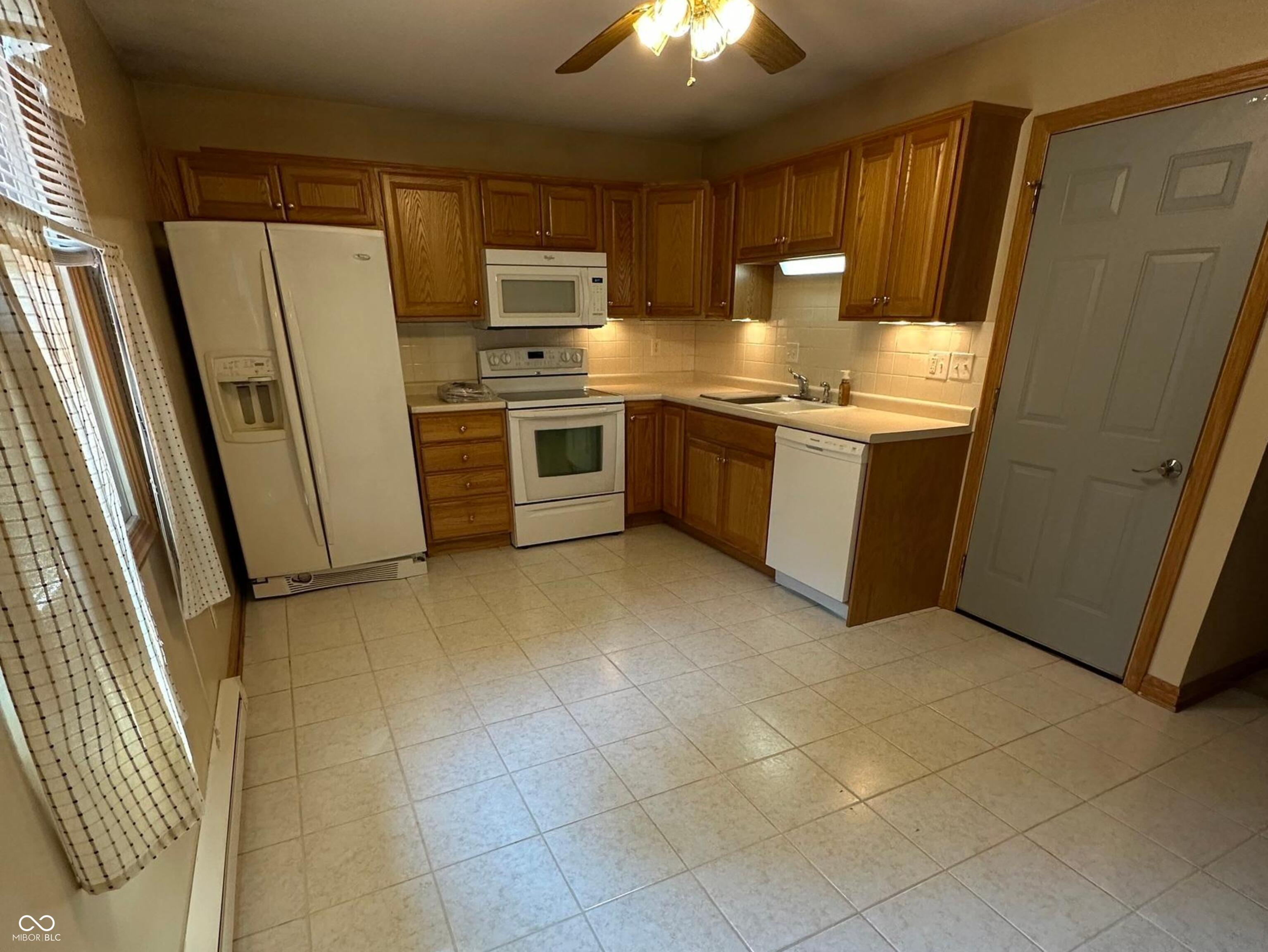 1219 Lansdowne Road Indianapolis, IN 46234 - Photo 5 of 14 Gallery Image 5