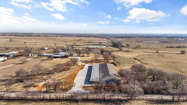 $1,150 | 8092 County Road 604, Alvarado, TX 76009