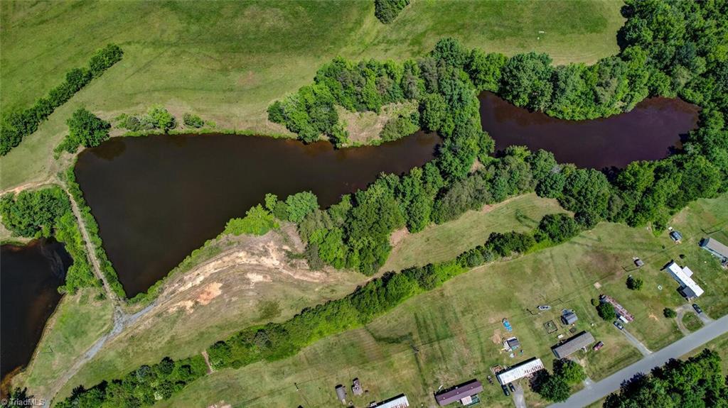 115 Washburn Lake Road Reidsville, NC 27320 - Photo 17 of 36