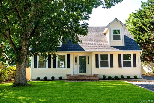 $674,500 | 91 17th Street, Wading River, NY 11792