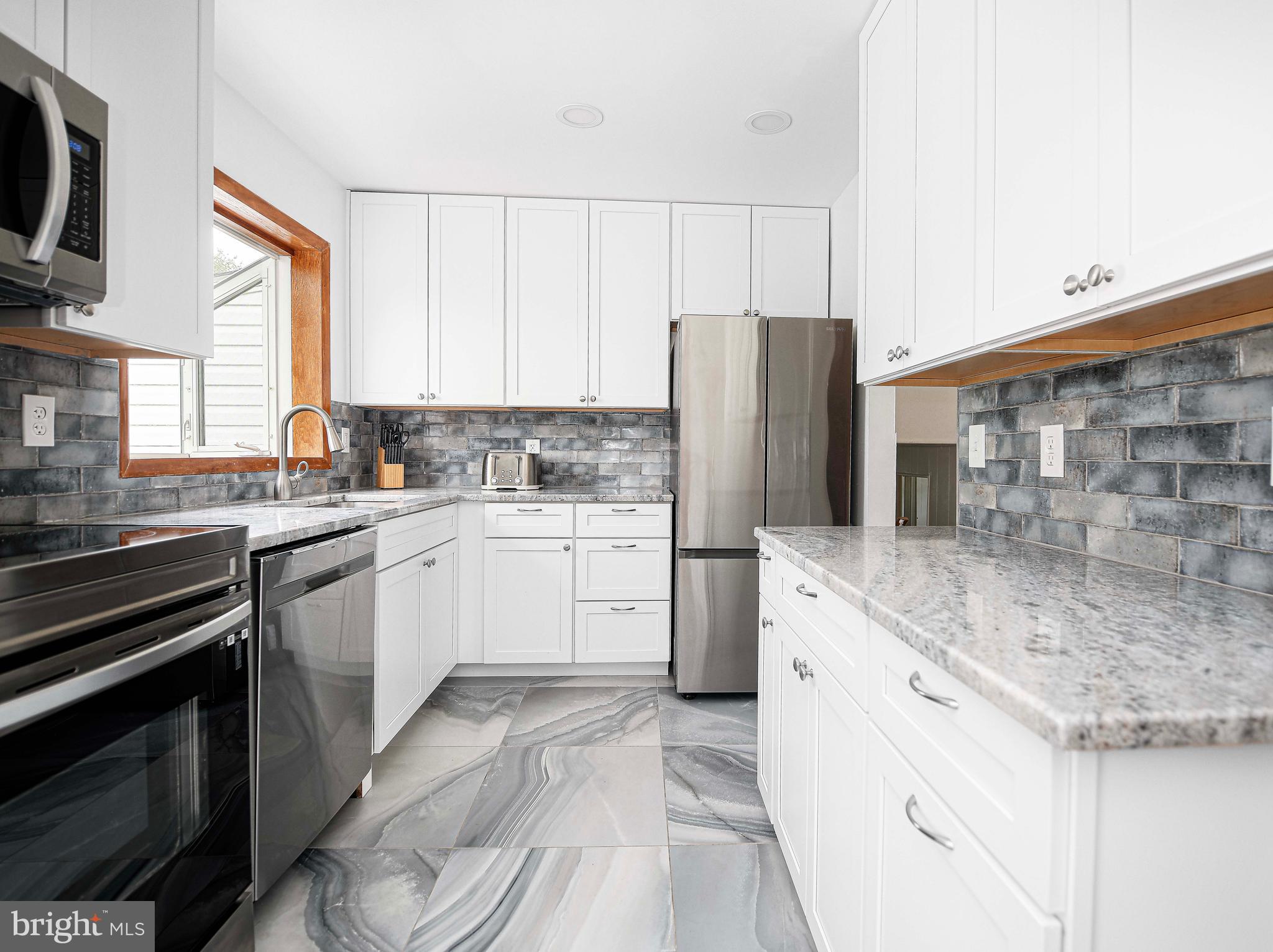 458 Roberts Way Aberdeen, MD 21001 - Photo 7 of 25 Remodeled kitchen
