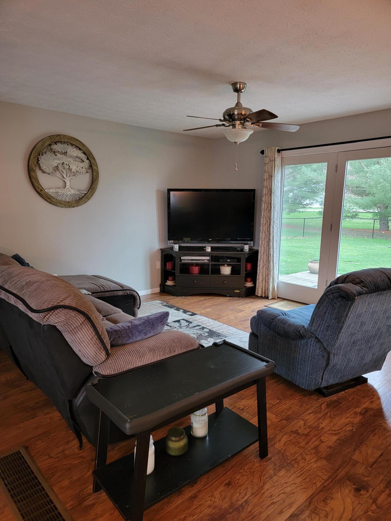 2230 Delano Road Chillicothe, OH 45601 - Photo 7 of 11 20220326_165230