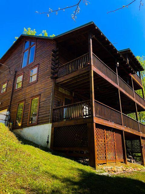 2010 Bluff Mountain Road Sevierville, TN 37876 - Photo 34 of 40 20210524163220057055000000-o