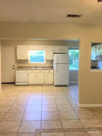 $1,300 | 1028 Woodbury Place, Cantonment, FL 32533