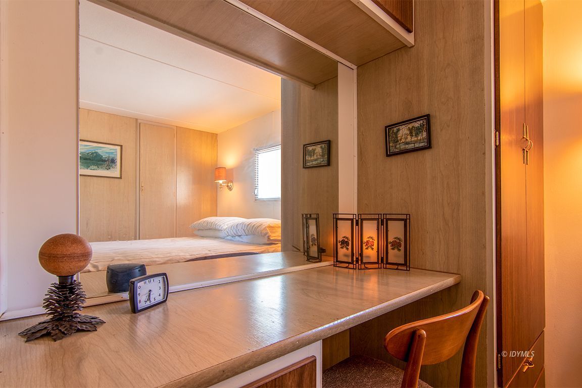 52901 Pine Cove Road, Unit 5 Idyllwild, CA 92549 - Photo 29 of 35 a view of a room with a table and chairs