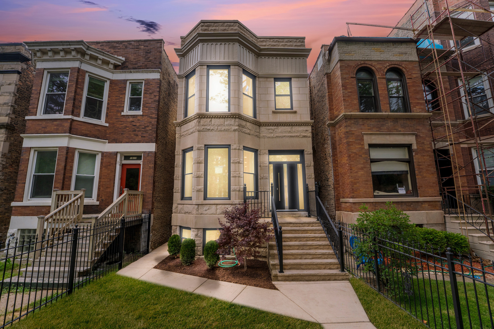 1519 West Addison Street Chicago, IL 60613 - Photo 2 of 46 Gallery Image 2