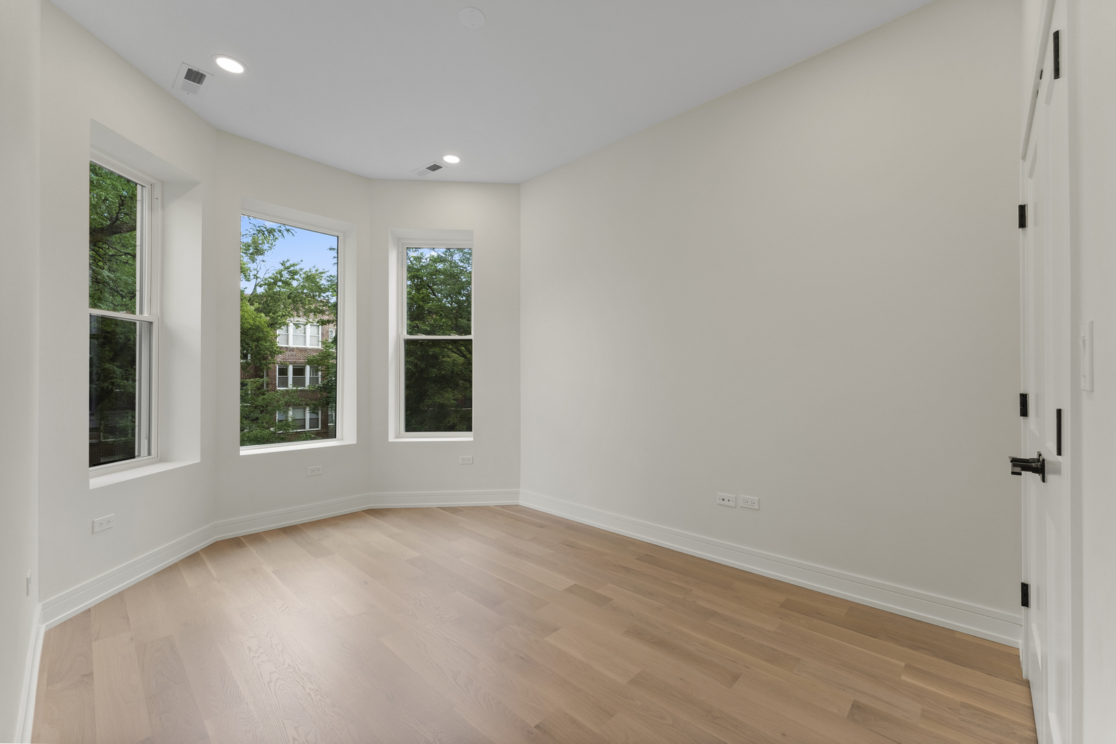 1519 West Addison Street Chicago, IL 60613 - Photo 24 of 46 Gallery Image 24