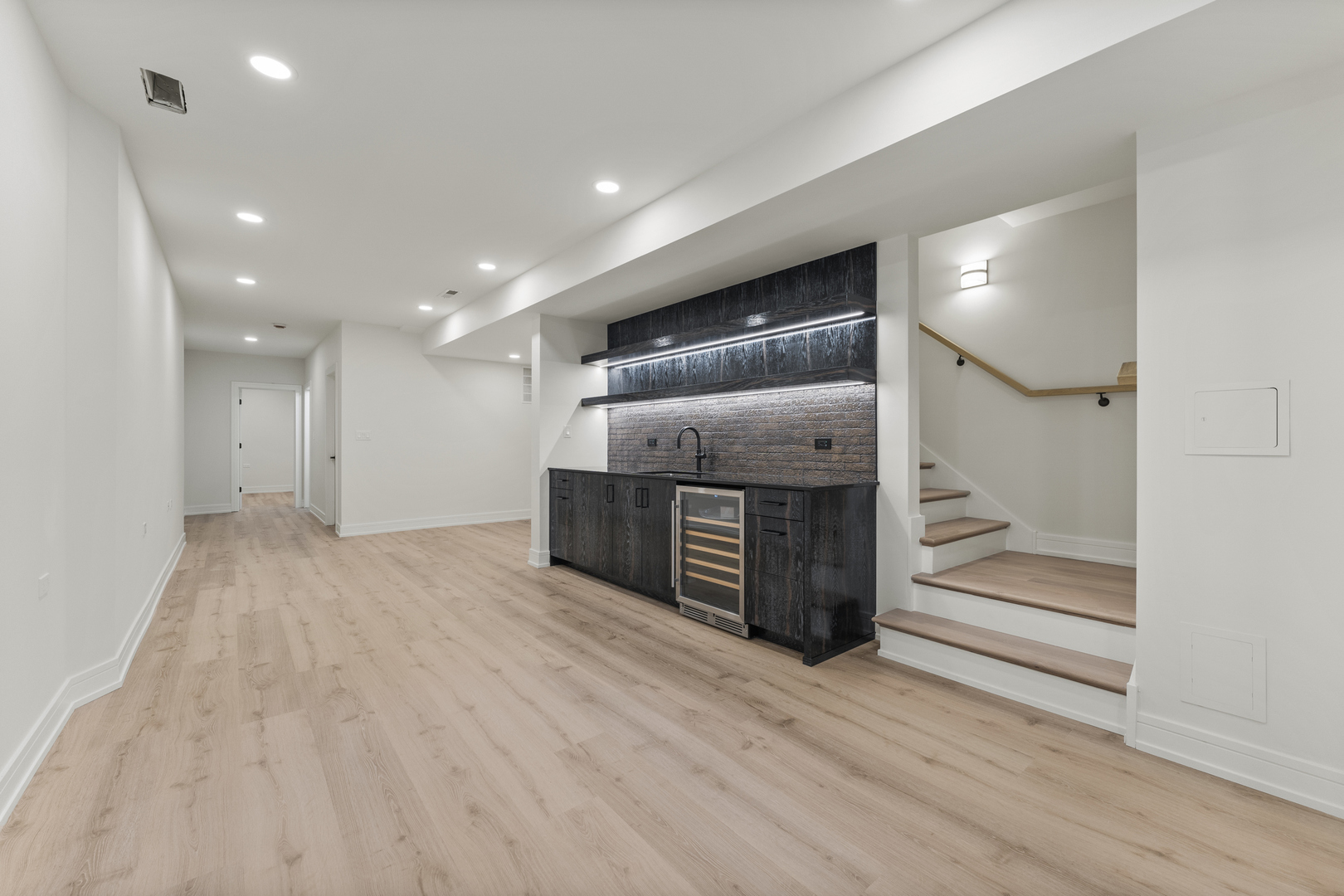 1519 West Addison Street Chicago, IL 60613 - Photo 27 of 46 Gallery Image 27