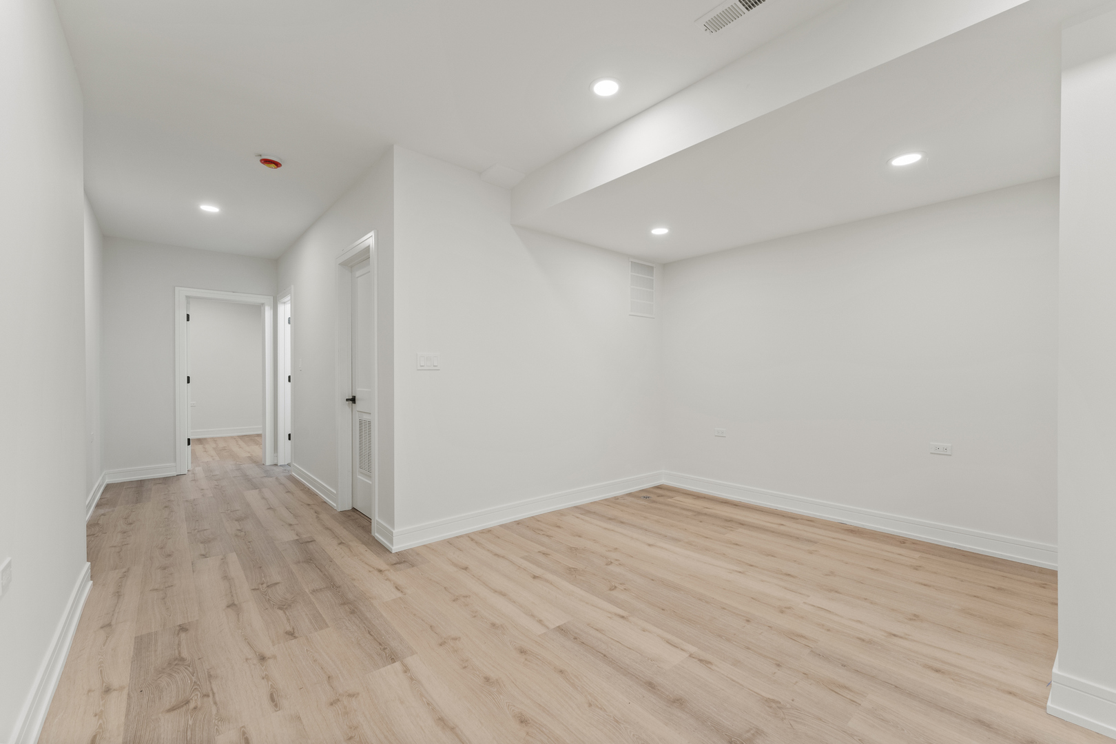 1519 West Addison Street Chicago, IL 60613 - Photo 28 of 46 Gallery Image 28