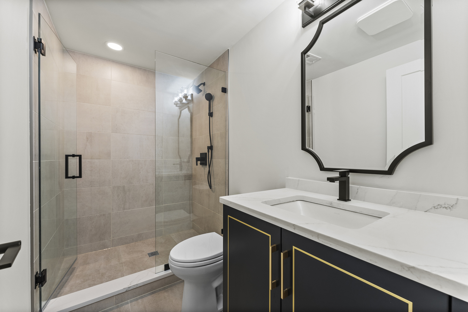 1519 West Addison Street Chicago, IL 60613 - Photo 30 of 46 Gallery Image 30