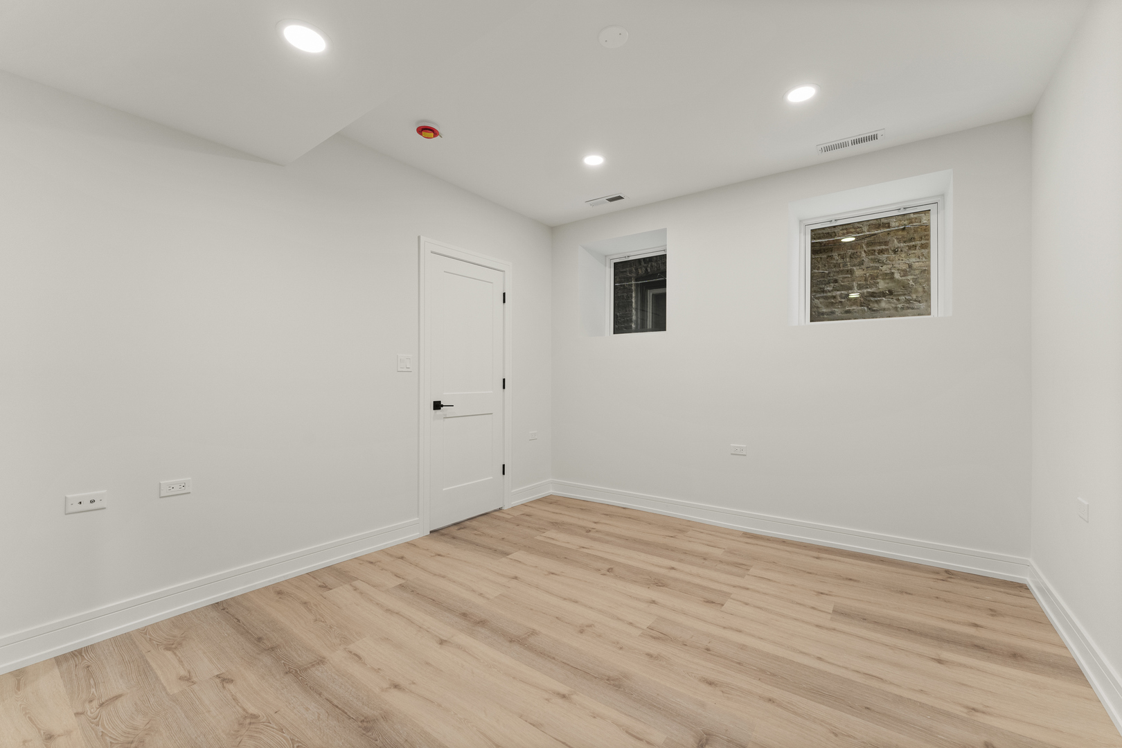 1519 West Addison Street Chicago, IL 60613 - Photo 32 of 46 Gallery Image 32