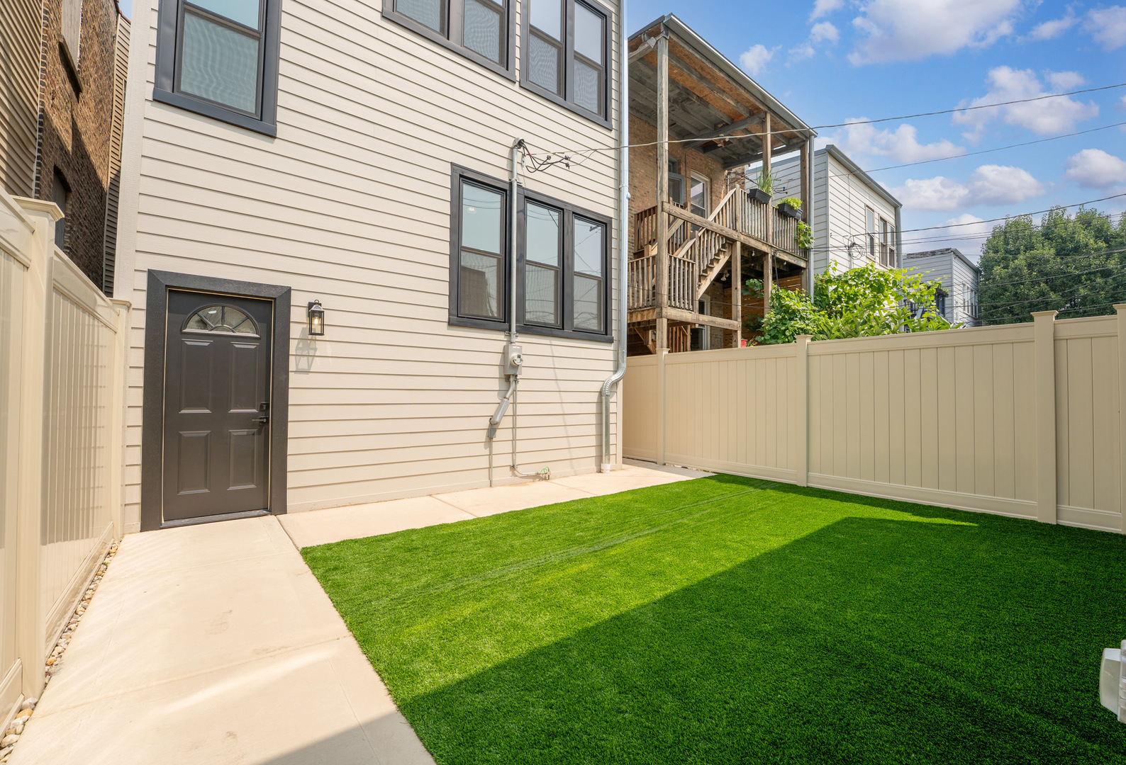 1519 West Addison Street Chicago, IL 60613 - Photo 33 of 46 Gallery Image 33