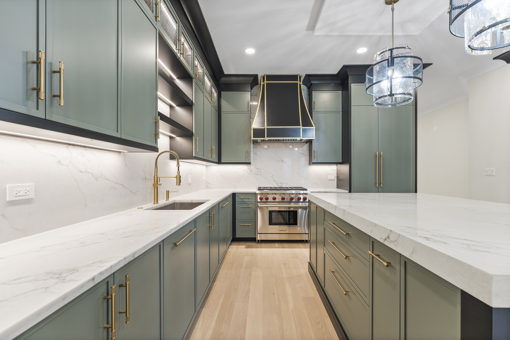 1519 West Addison Street Chicago, IL 60613 - Photo 9 of 46 Gallery Image 9