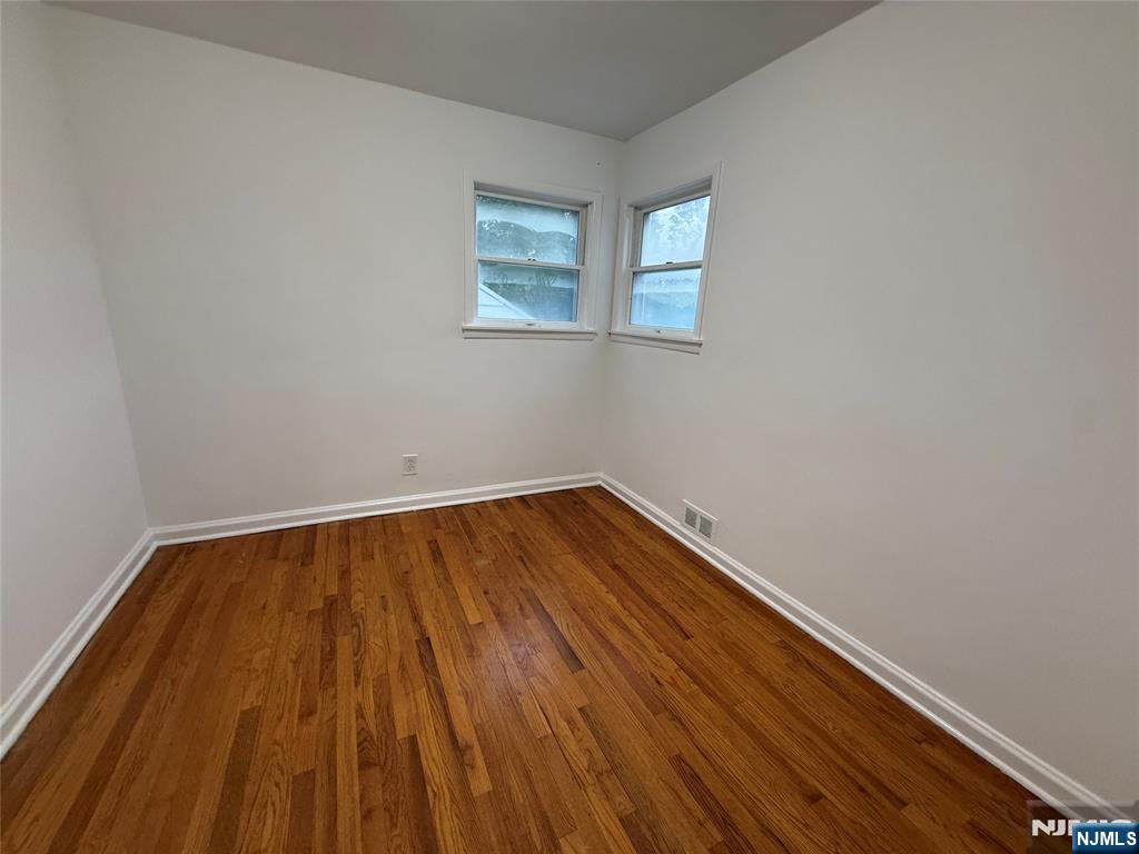 132 Heatherhill Road Cresskill, NJ 07626 - Photo 7 of 25
