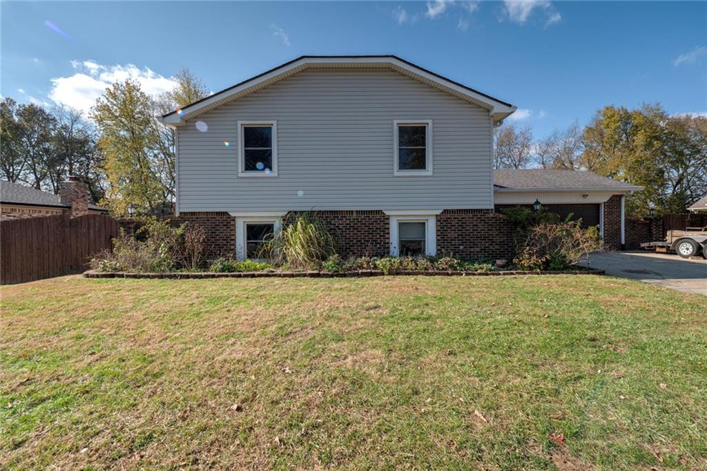 222 Leaning Tree Road Greenwood, IN 46142 - Photo 1 of 39 Gallery Image 1
