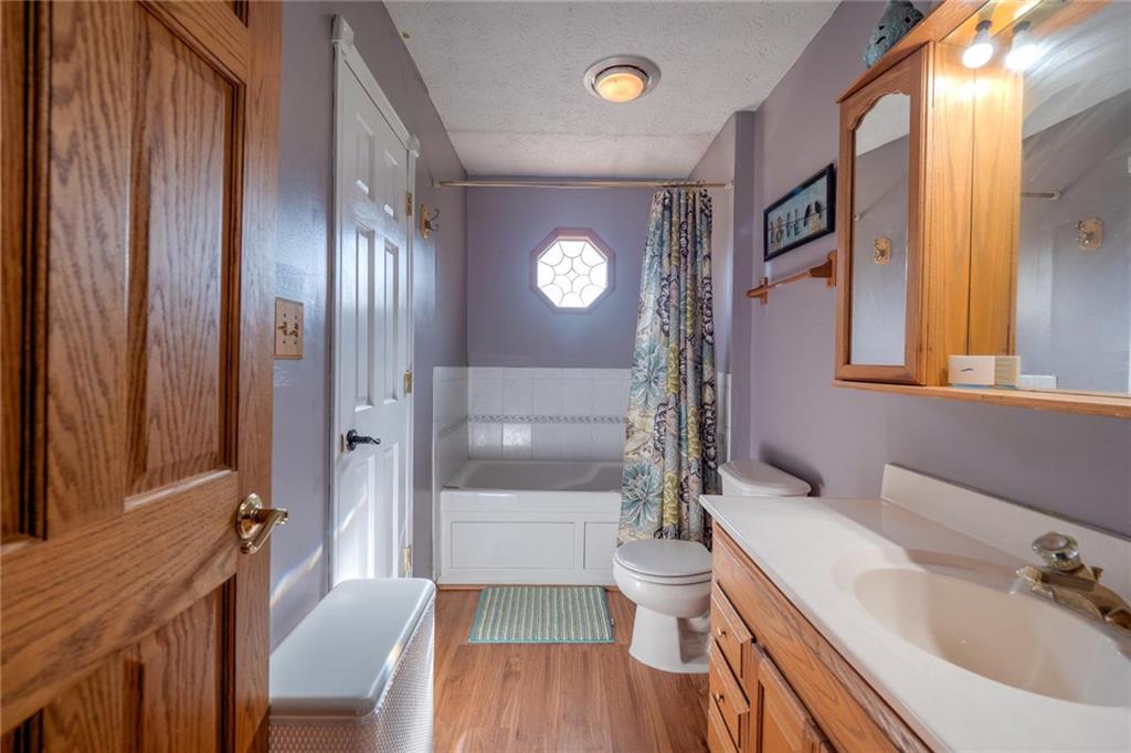 222 Leaning Tree Road Greenwood, IN 46142 - Photo 17 of 39 Gallery Image 17