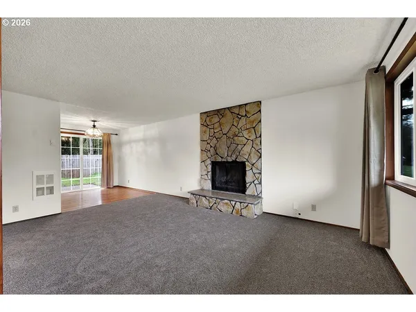 $535,000 | 25122 Cheney Drive, Veneta, OR 97487