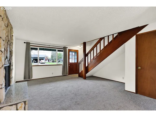 $535,000 | 25122 Cheney Drive, Veneta, OR 97487