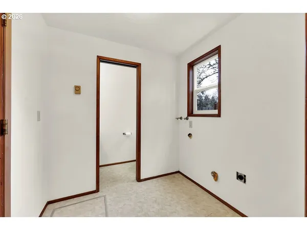 $535,000 | 25122 Cheney Drive, Veneta, OR 97487