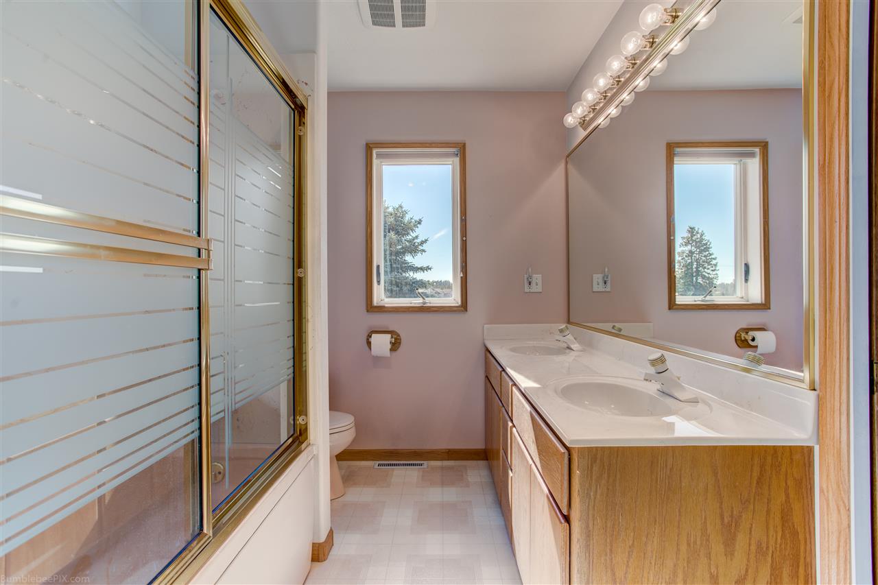 3621 West Smythe Road Cheney, WA 99004 - Photo 19 of 41