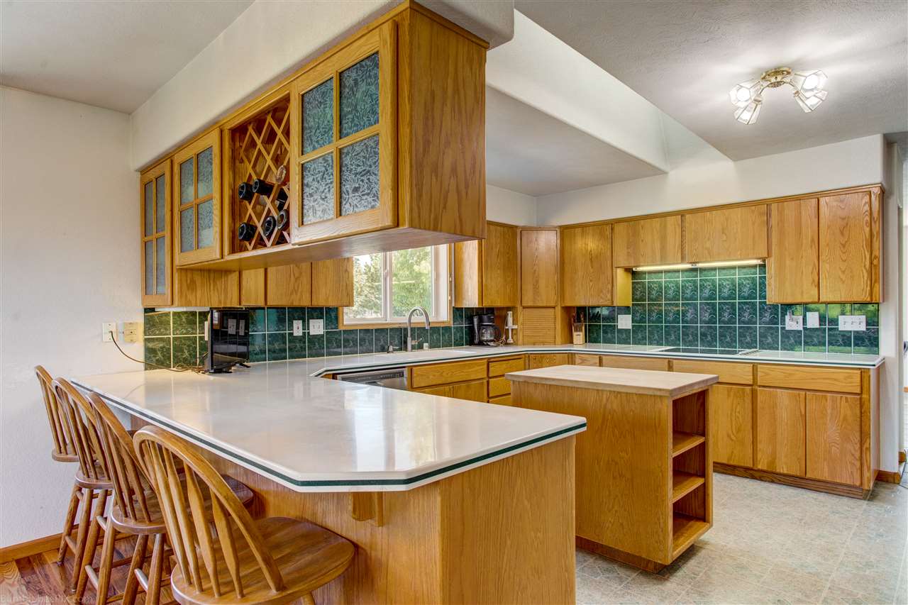 3621 West Smythe Road Cheney, WA 99004 - Photo 9 of 41