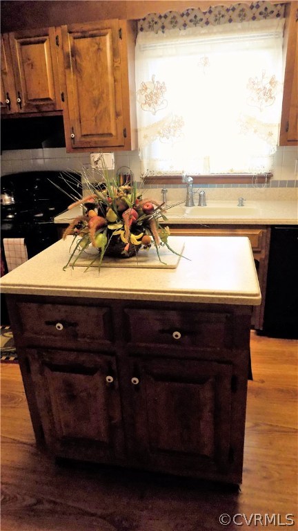 5330 Hopkins Road Richmond, VA 23234 - Photo 14 of 43 Rolling island with corian counter top