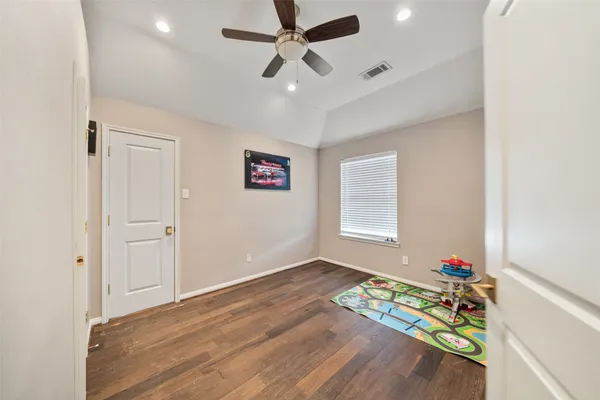 $430,000 | 6330 Merona Lane, Houston, TX 77041