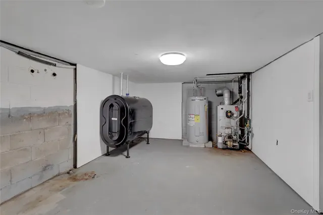 $669,000 | 57 Middle Island Road, Medford, NY 11763