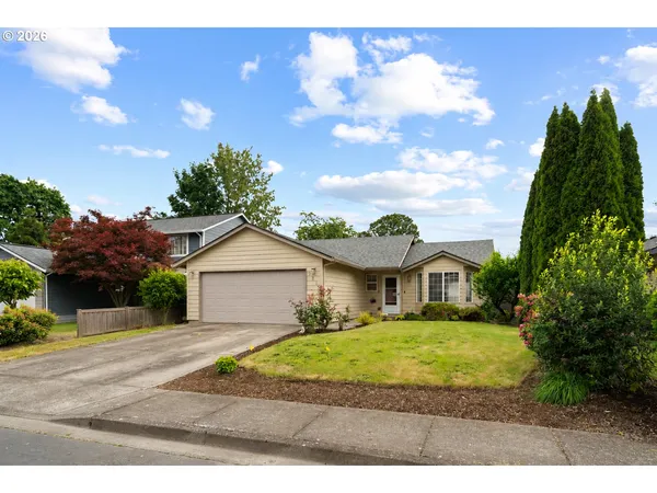 $419,900 | 980 Southeast Oak Street, Dundee, OR 97115