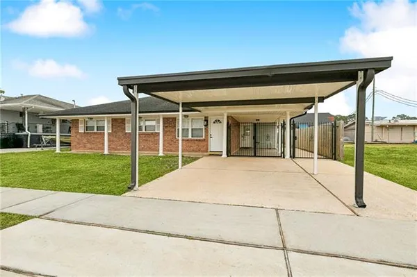 $1,800 | 4917 Rosalia Drive, New Orleans, LA 70127