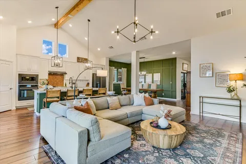$630,000 | 289 Helena Lane, Kyle, TX 78640