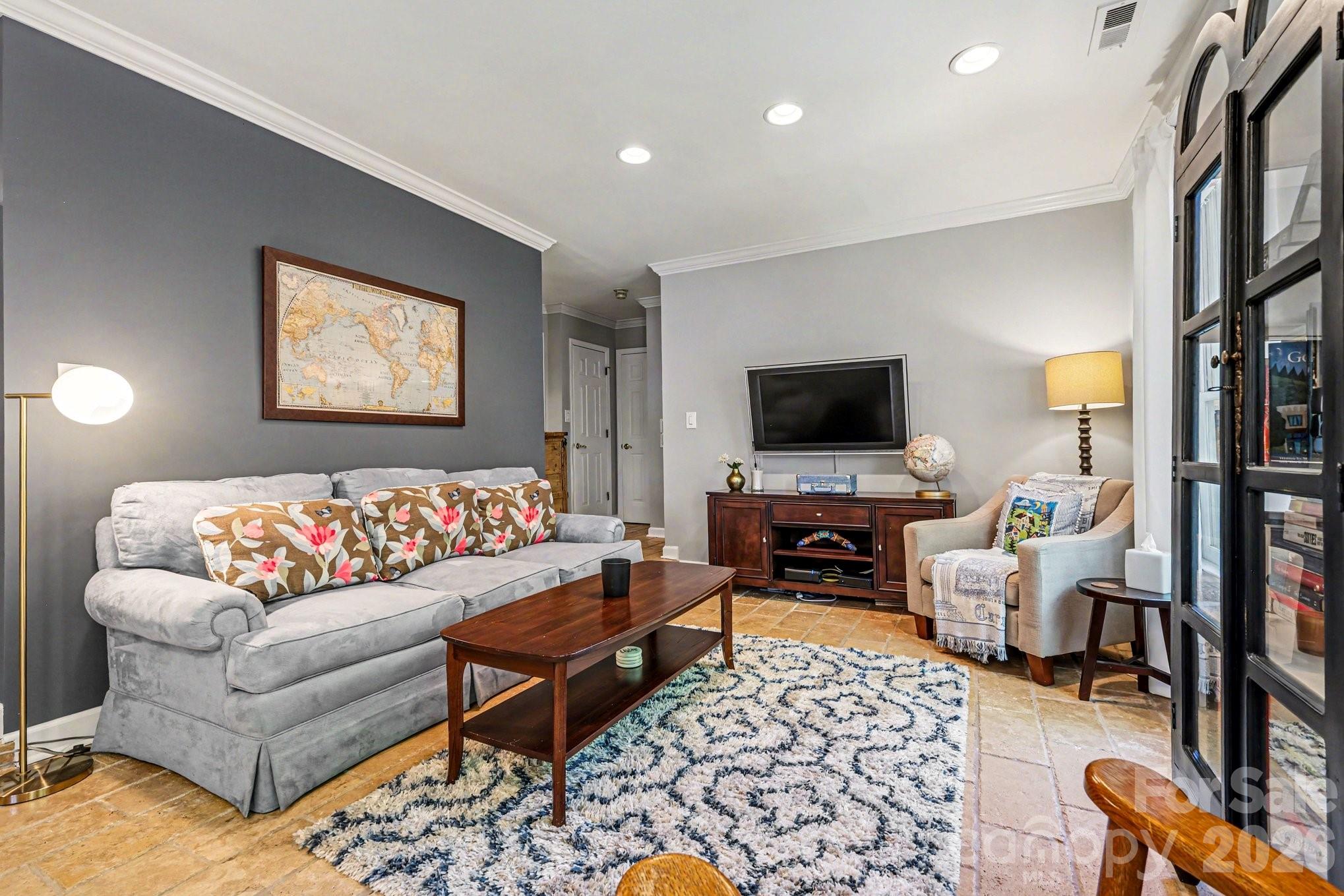 601 Queens Road, Unit A Charlotte, NC 28207 - Photo 5 of 29 Gallery Image 5