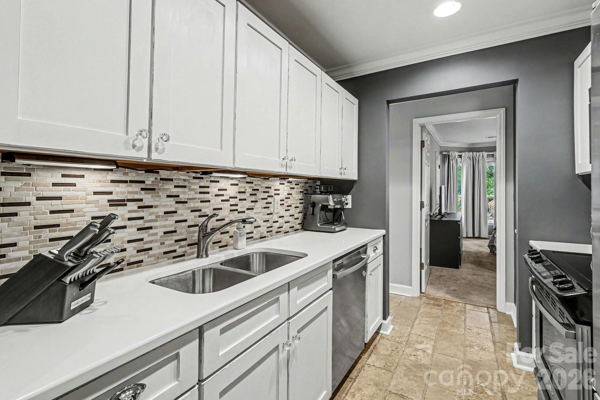 601 Queens Road, Unit A Charlotte, NC 28207 - Photo 9 of 29 Gallery Image 9