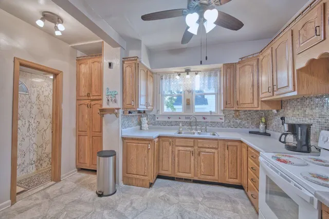 $189,000 | 15 West 4th Avenue North, Aurora, MN 55705