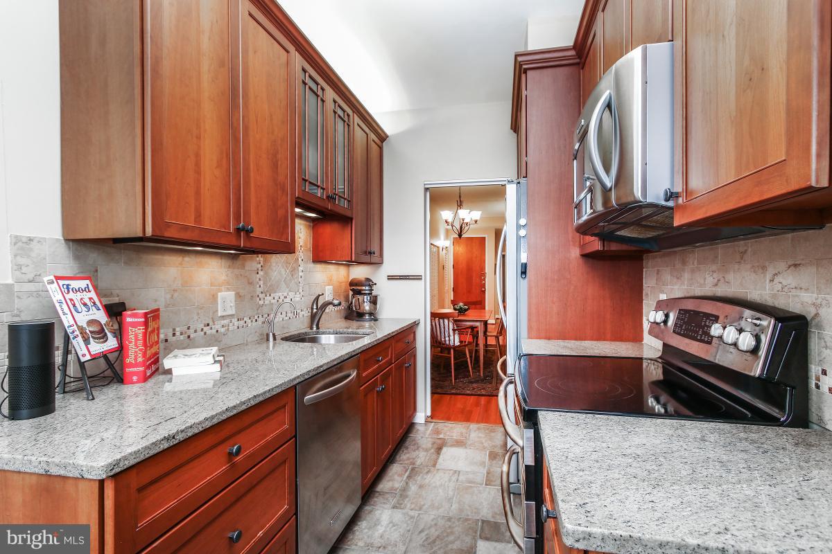 2123 California Street Northwest, Unit F1 Washington, DC 20008 - Photo 15 of 30 Kitchen