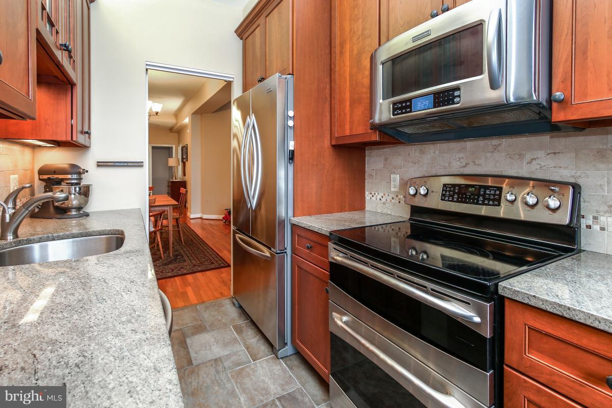 2123 California Street Northwest, Unit F1 Washington, DC 20008 - Photo 17 of 30 Kitchen