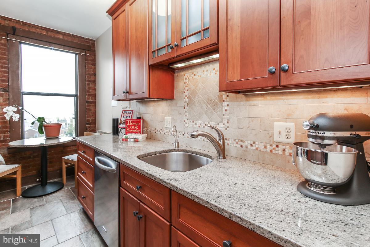 2123 California Street Northwest, Unit F1 Washington, DC 20008 - Photo 18 of 30 Kitchen