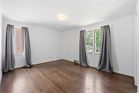 $589,000 | 607 East 65th Street, Kansas City, MO 64131