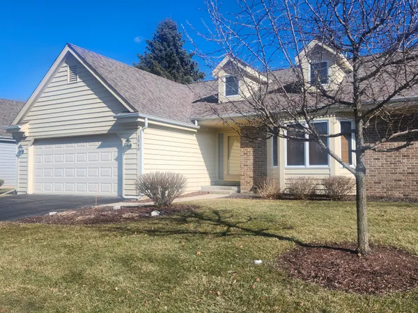 $364,900 | 1040 Lansdowne Court, Brookfield, WI 53045
