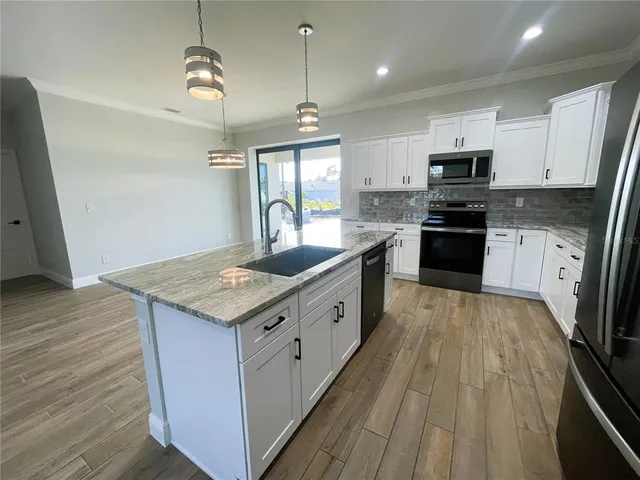 $469,900 | 7435 Grand Concourse Street, Englewood, FL 34224