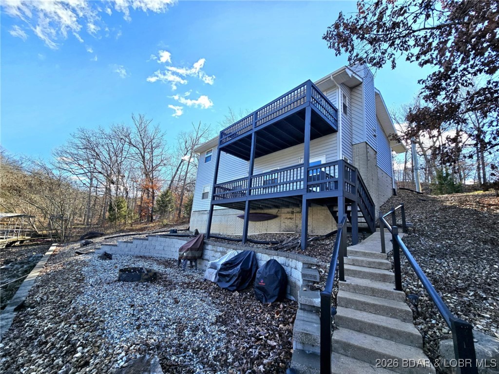 Exterior Lakeside View
