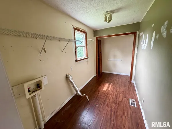 $65,000 | 105 East Spring Street, Anna, IL 62906