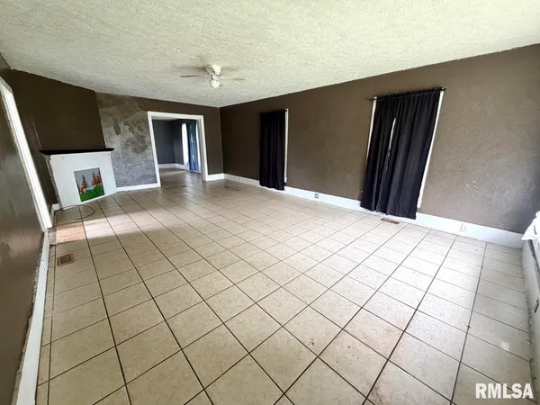 $65,000 | 105 East Spring Street, Anna, IL 62906