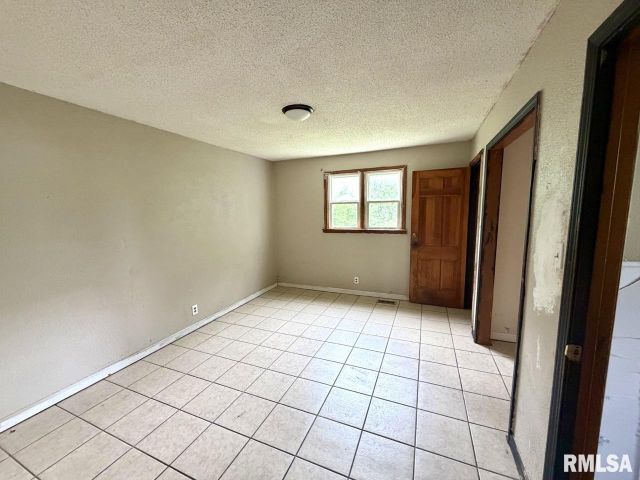 105 East Spring Street Anna, IL 62906 - Photo 7 of 26